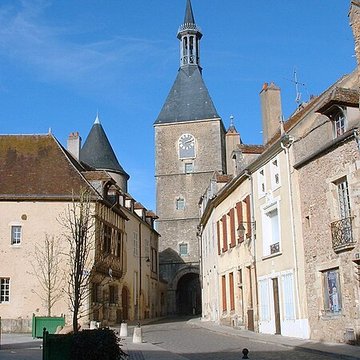 Tour de lHorloge dAvallon