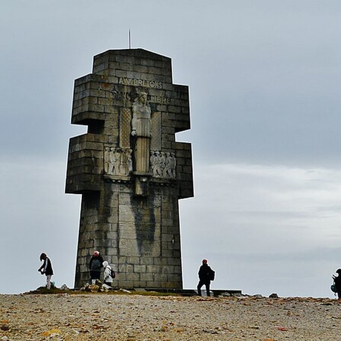Photo de Monument aux Bretons de la France libre, dit Croix de Penhir