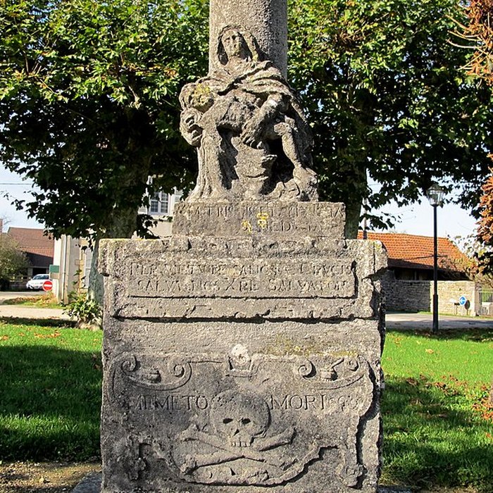 Photo de Croix de pierre datée de 1617