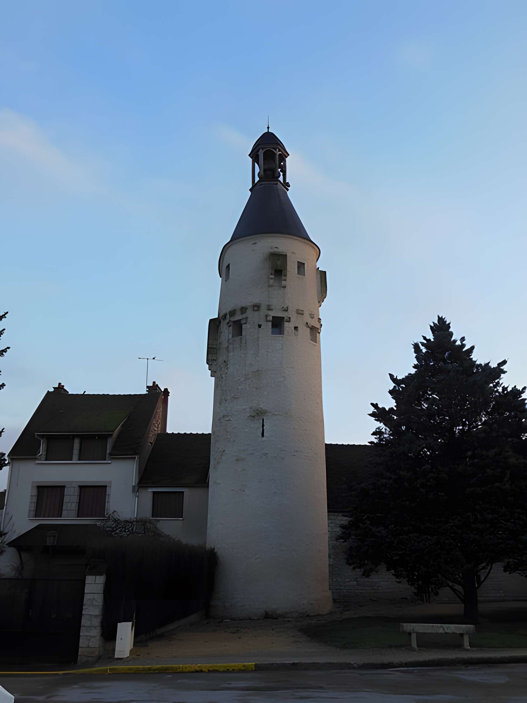 Tour de l'Horloge de Cravant