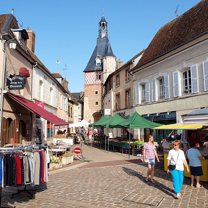 Photo de Tour de lHorloge de Saint-Fargeau