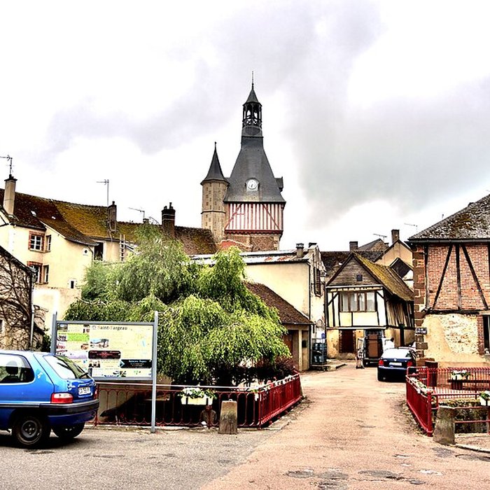 Photo de Tour de lHorloge de Saint-Fargeau