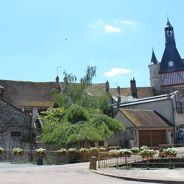 Tour de lHorloge de Saint-Fargeau