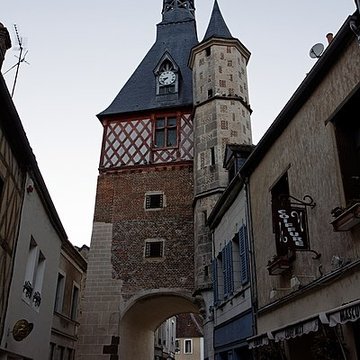 Tour de lHorloge de Saint-Fargeau