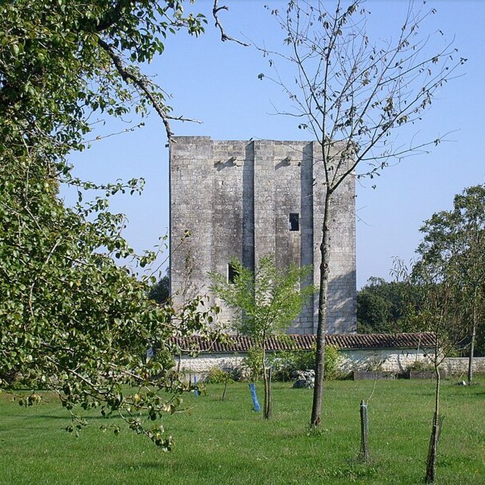 Photo de Tour de lIsleau de Saint-Sulpice-dArnoult