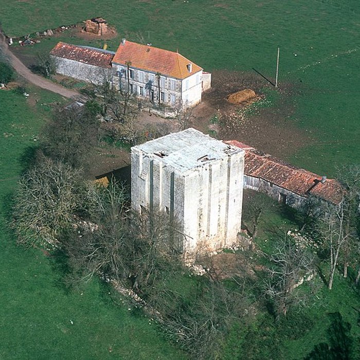 Photo de Tour de lIsleau de Saint-Sulpice-dArnoult