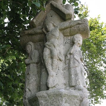 croix des pretres de lanouee