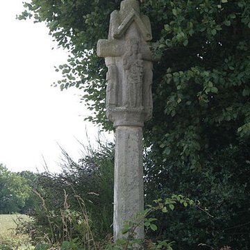 Croix des prêtres de Lanouée