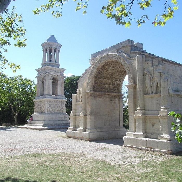 Photo de Arc de triomphe de Glanum à Saint-Rémy-de-Provence