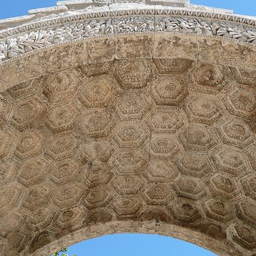 Arc de triomphe de Glanum à Saint-Rémy-de-Provence