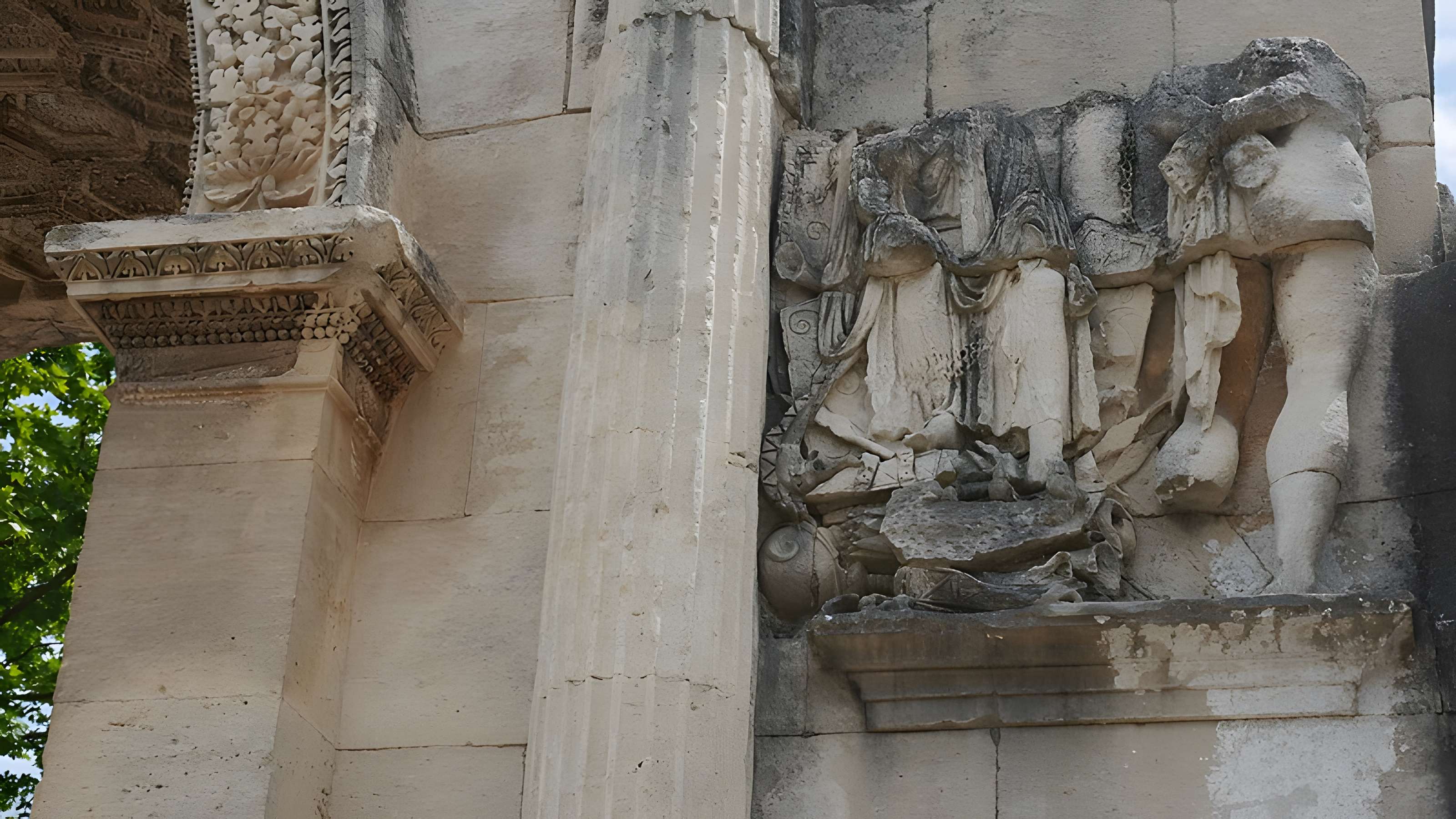 Arc de triomphe de Glanum à Saint-Rémy-de-Provence