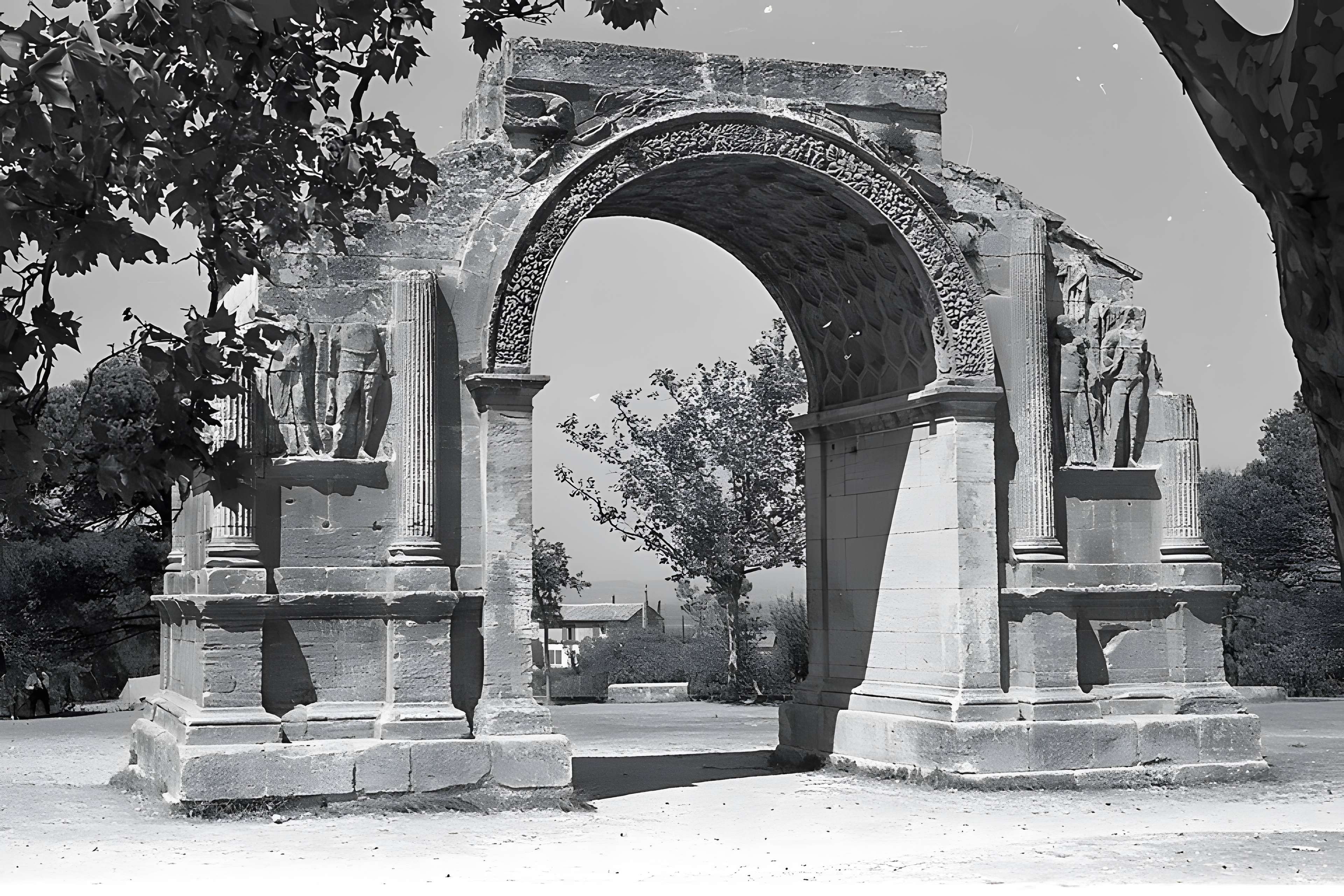 Arc de triomphe de Glanum à Saint-Rémy-de-Provence