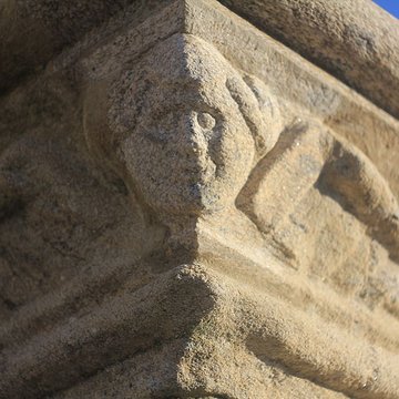 Croix du bourg de Bignan