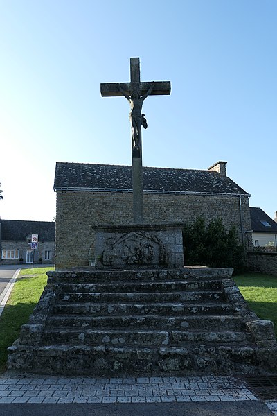Photo de Croix du bourg de Saint-Servant