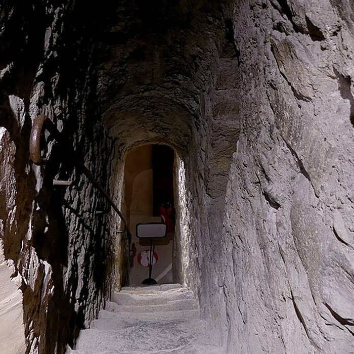 Photo de Tour de Montmayeur dAime
