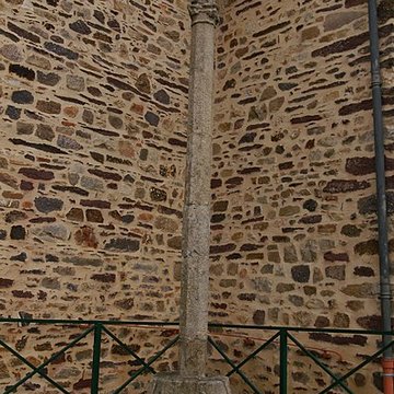 Croix du cimetière de Bréal-sous-Montfort