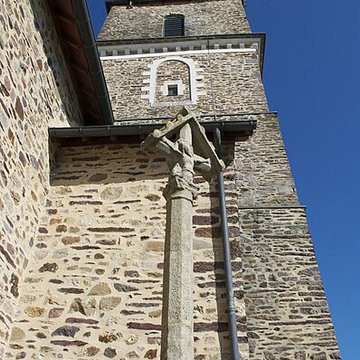 Croix du cimetière de Bréal-sous-Montfort