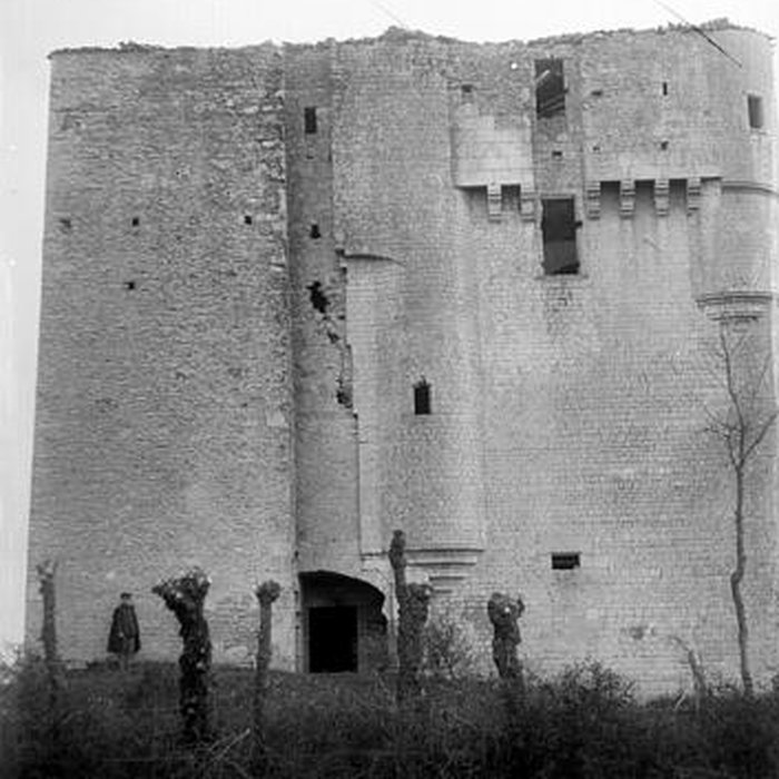 Photo de Tour de Moricq dAngles