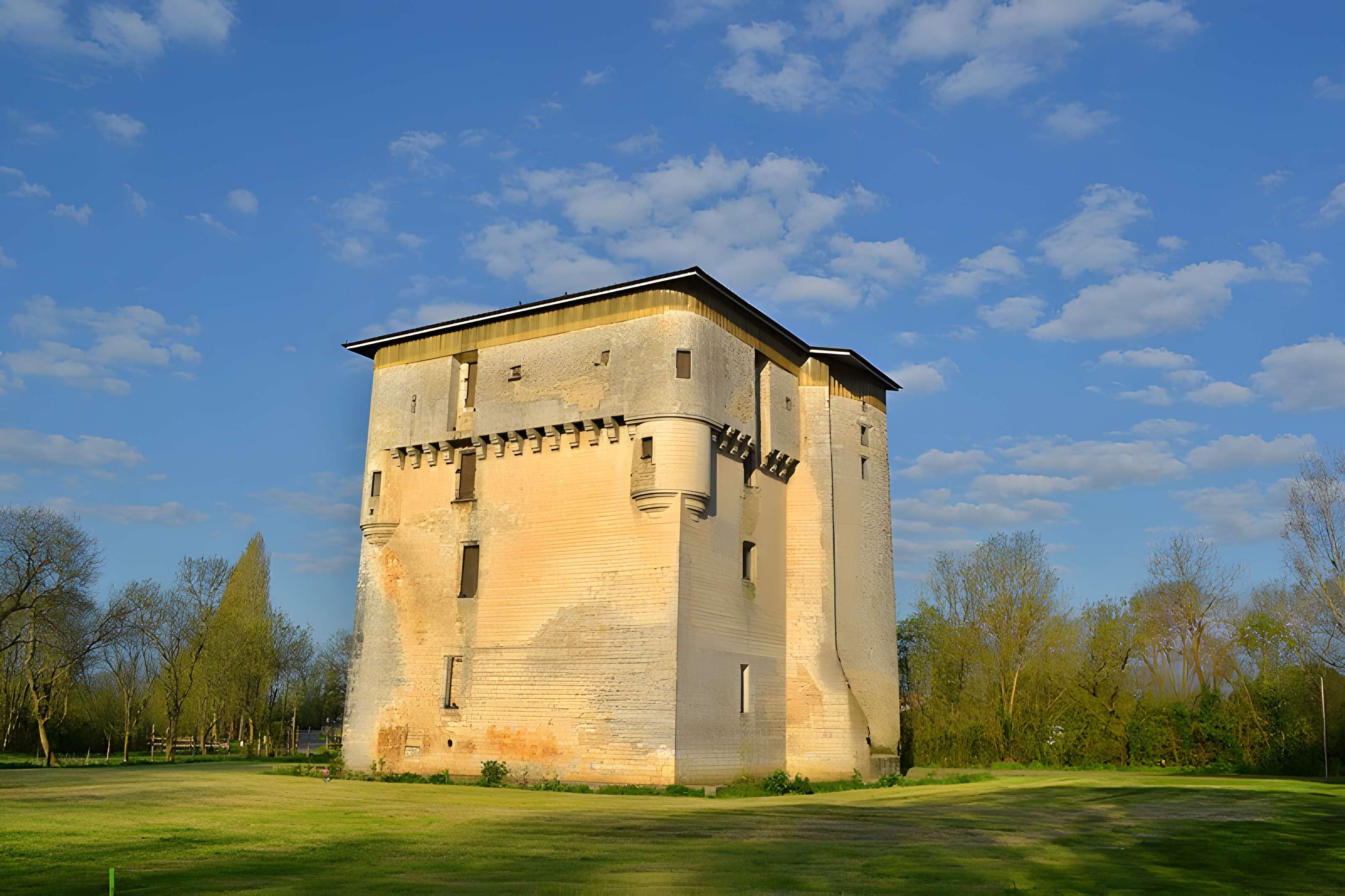 Tour de Moricq d'Angles