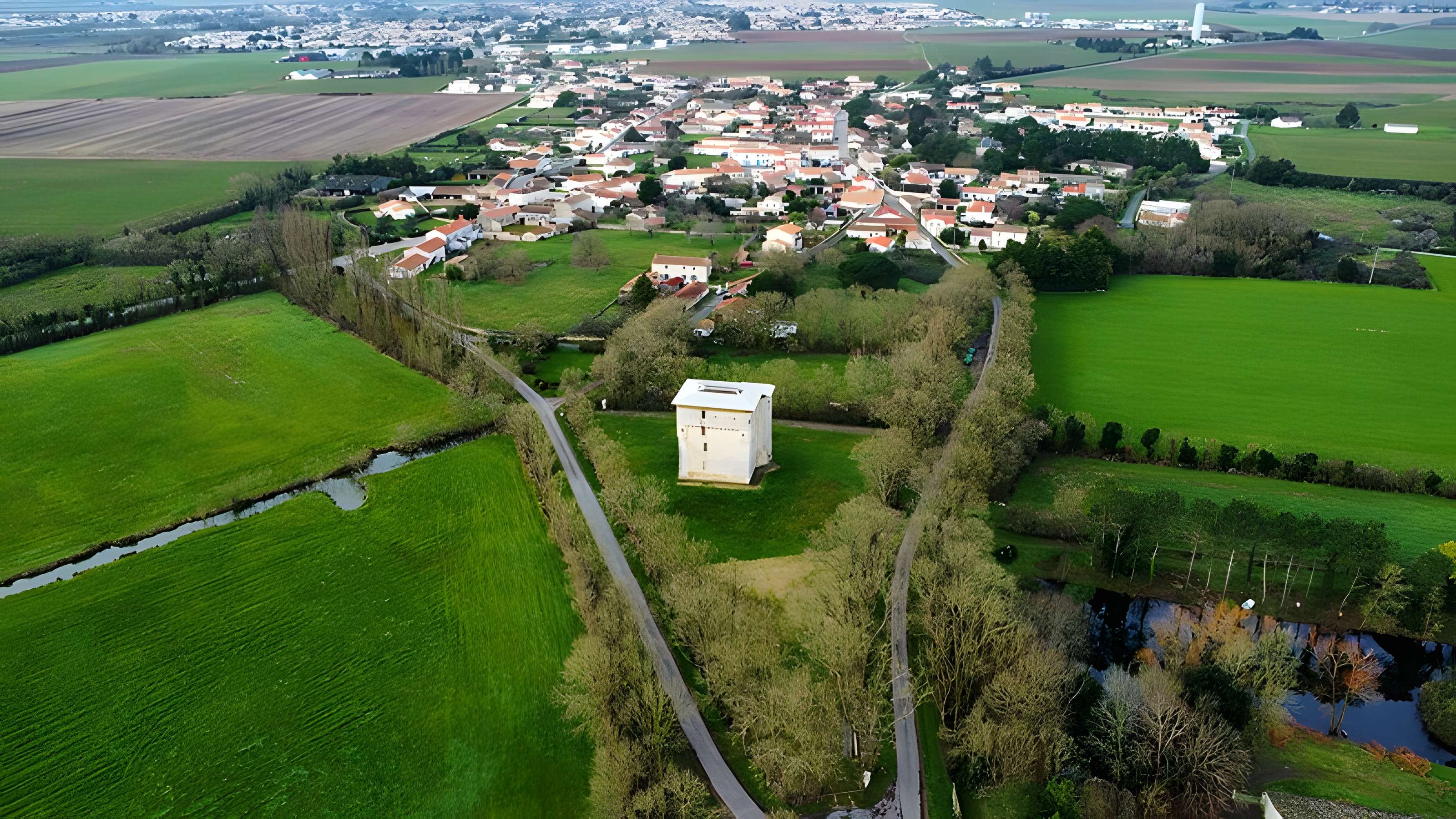 Tour de Moricq d'Angles