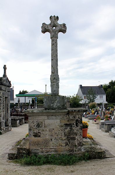 Croix du cimetière de Grand-Champ