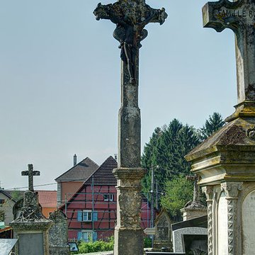 Croix du cimetière de Grosne