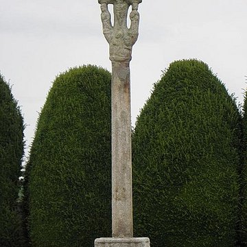 Croix du cimetière de Luitré