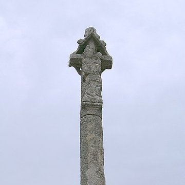 Croix du cimetière de Plancoët