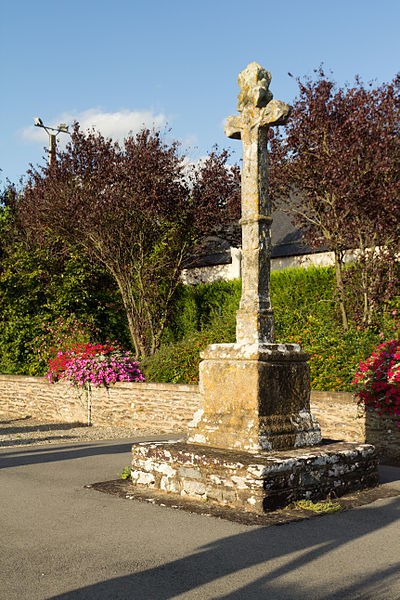 Photo de Croix du cimetière de Saint-Erblon