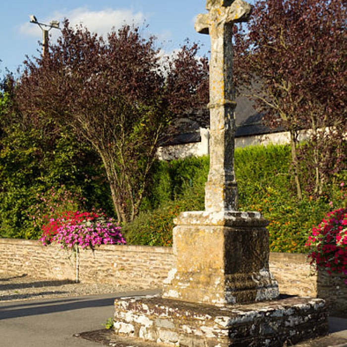 Photo de Croix du cimetière de Saint-Erblon