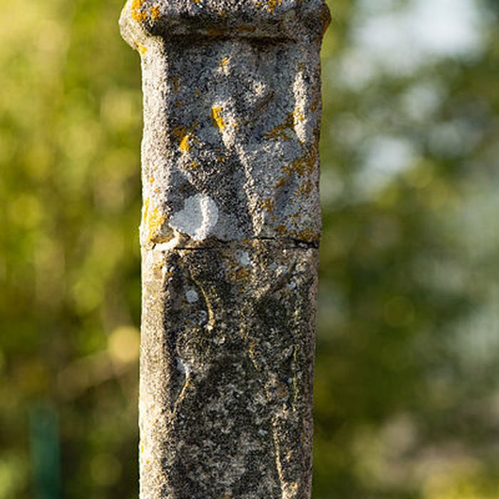 Photo de Croix du cimetière de Saint-Erblon
