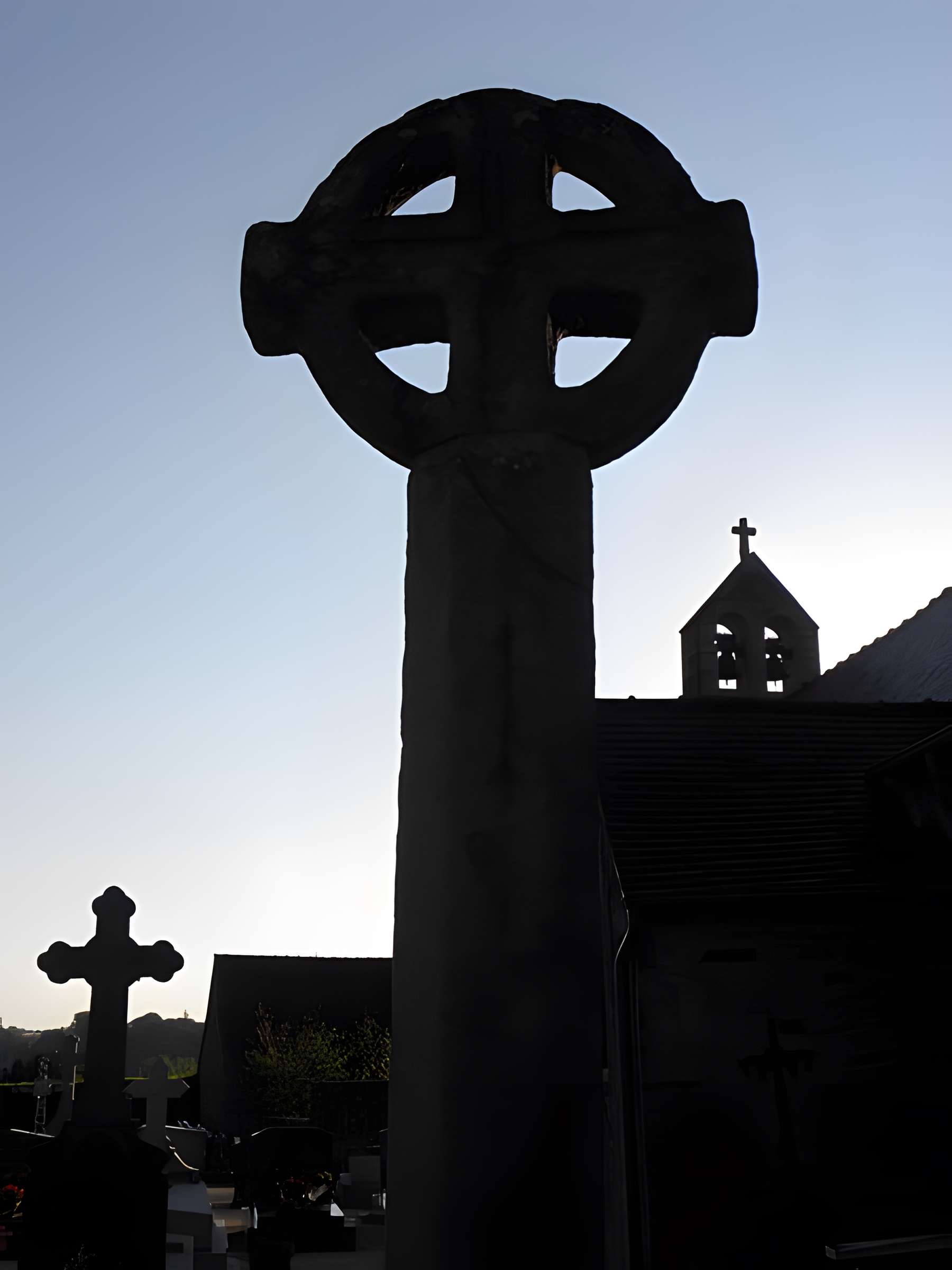Croix du cimetière de Tressaint