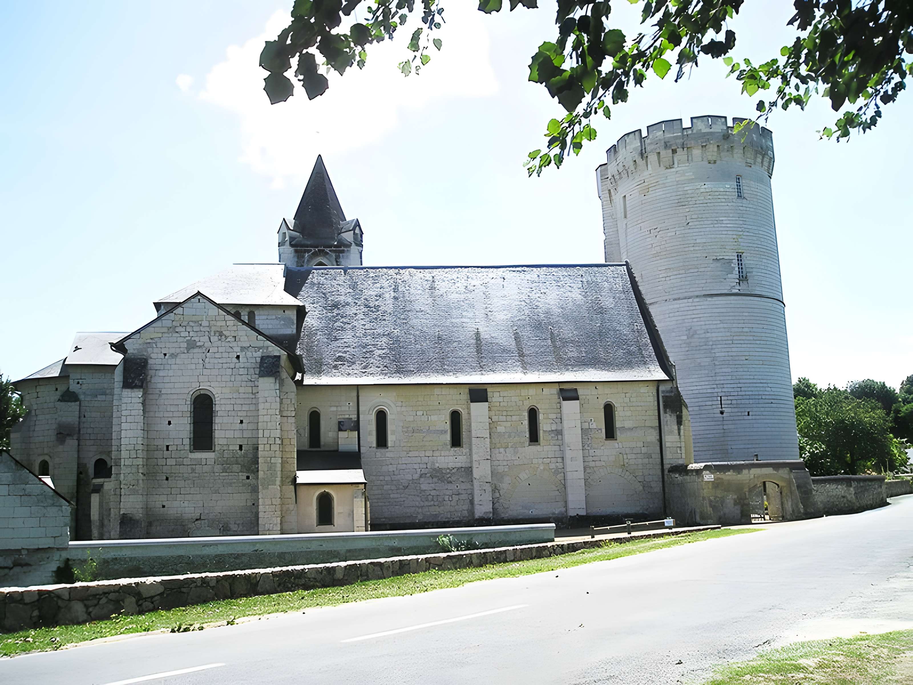 Tour de Trèves de Chênehutte-Trèves-Cunault