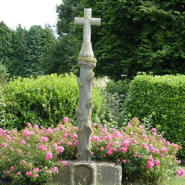 croix du haut corlay