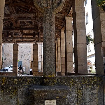 Croix du Marché de Saint-Antonin-Noble-Val