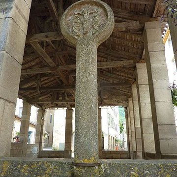 Croix du Marché de Saint-Antonin-Noble-Val