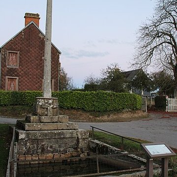 Croix du Mesnil-Sauvage