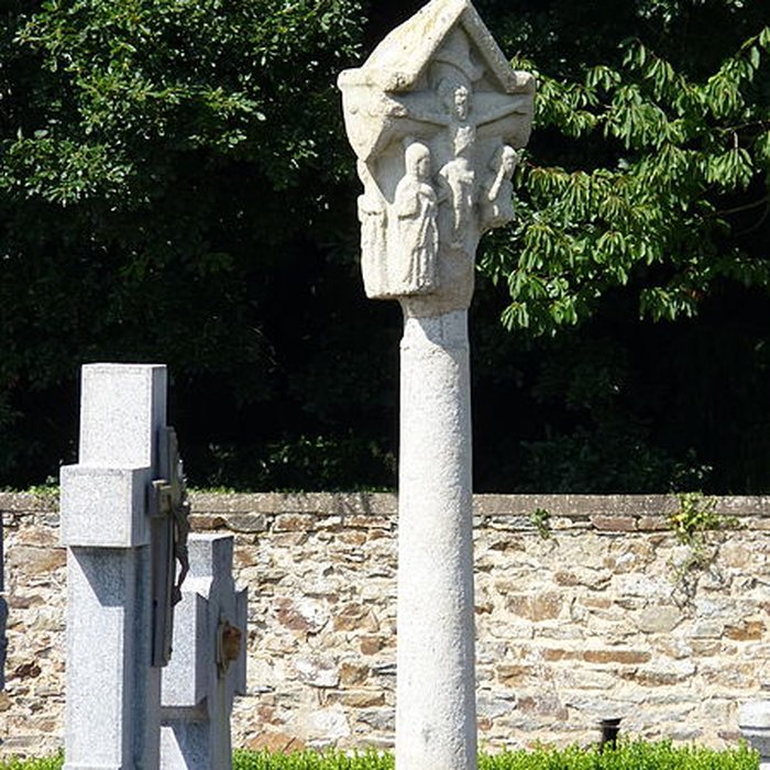 Photo de Croix du nouveau cimetière de Saint-Étienne-du-Gué-de-lIsle