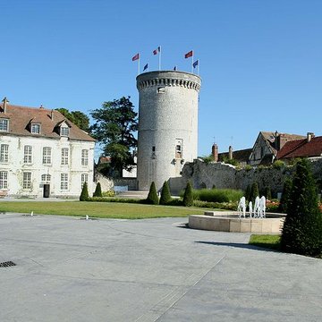 Tour des archives de Vernon