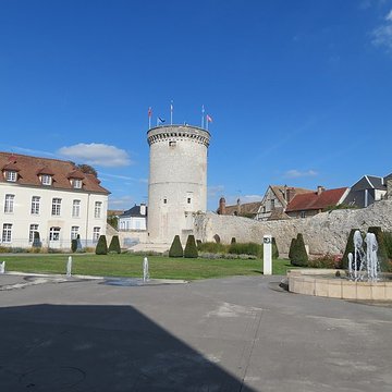 Tour des archives de Vernon