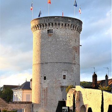 Tour des archives de Vernon