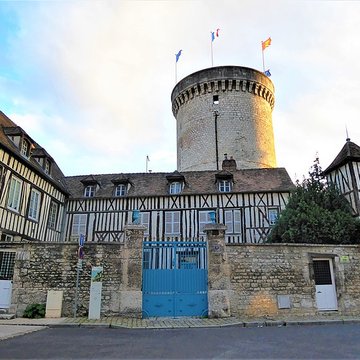 Tour des archives de Vernon