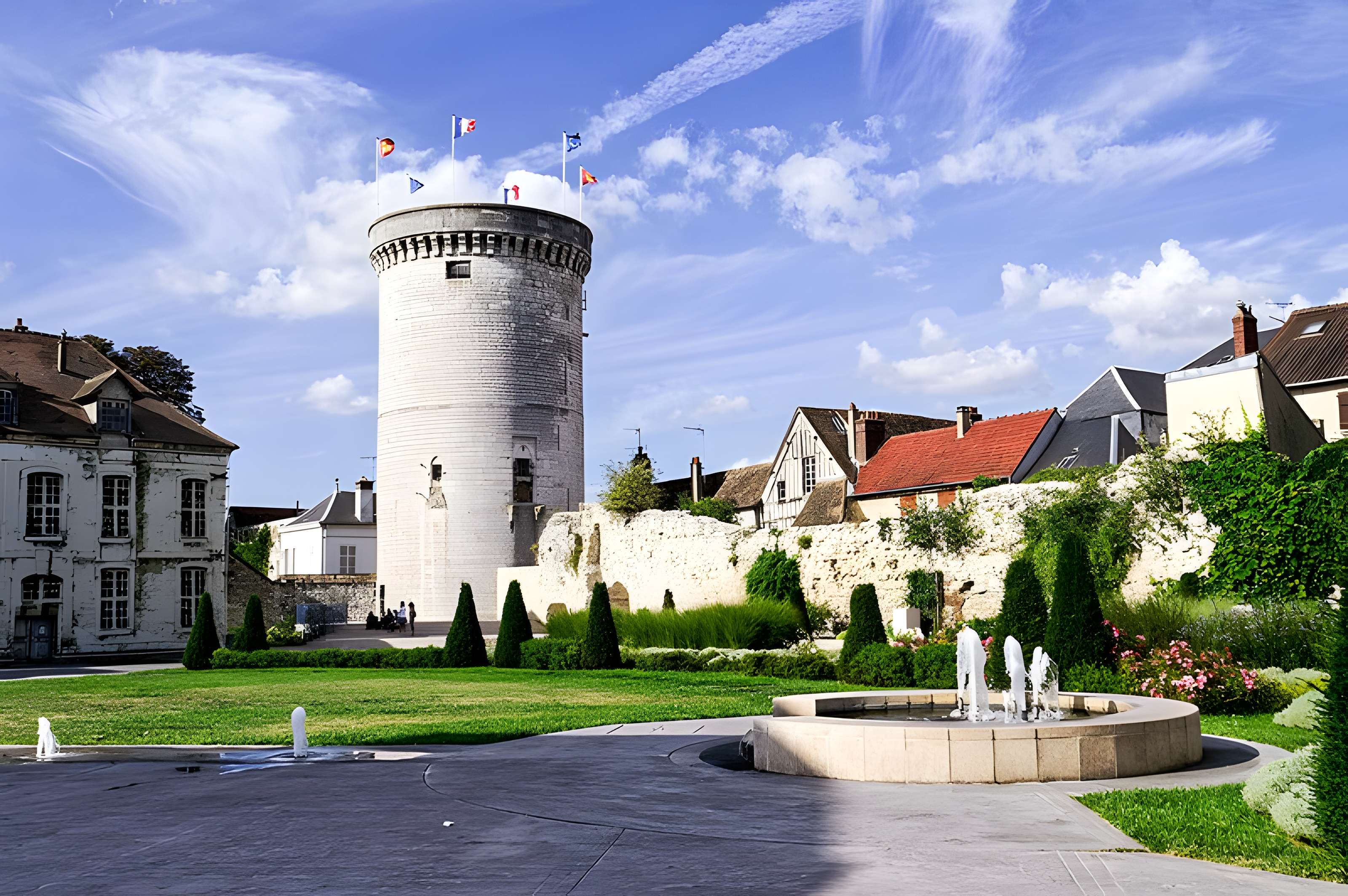 Tour des archives de Vernon