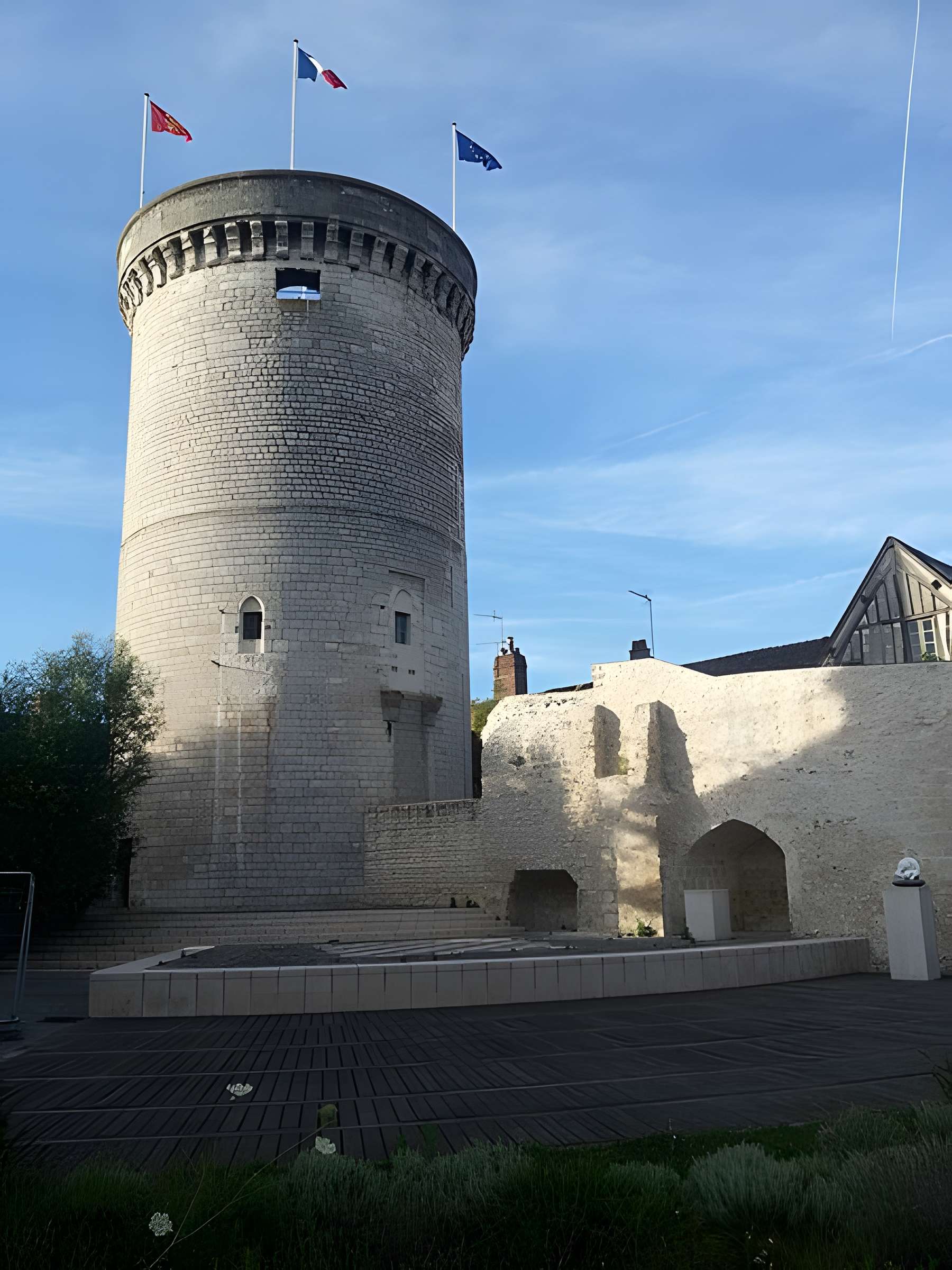 Tour des archives de Vernon