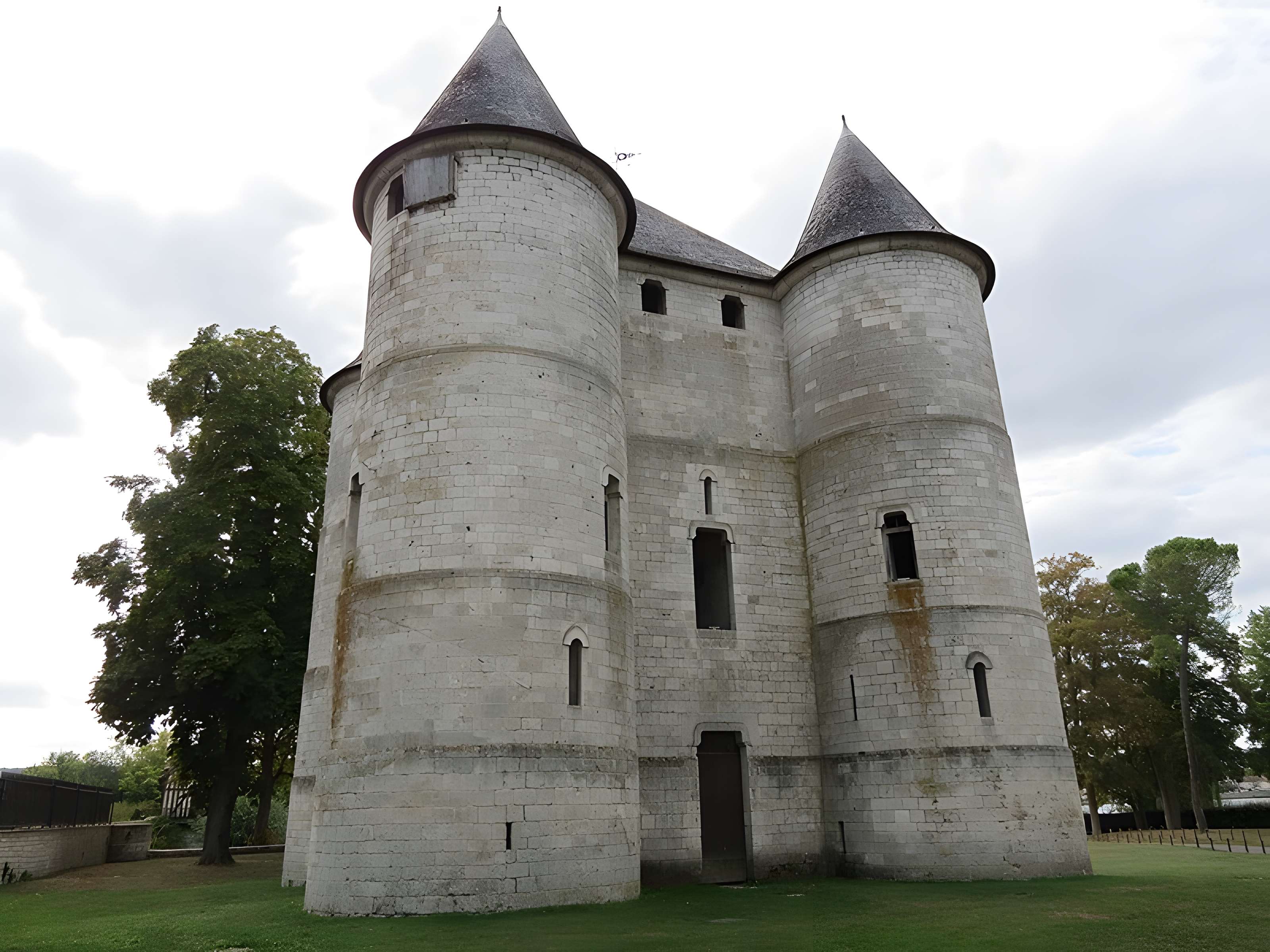 Tour des archives de Vernon