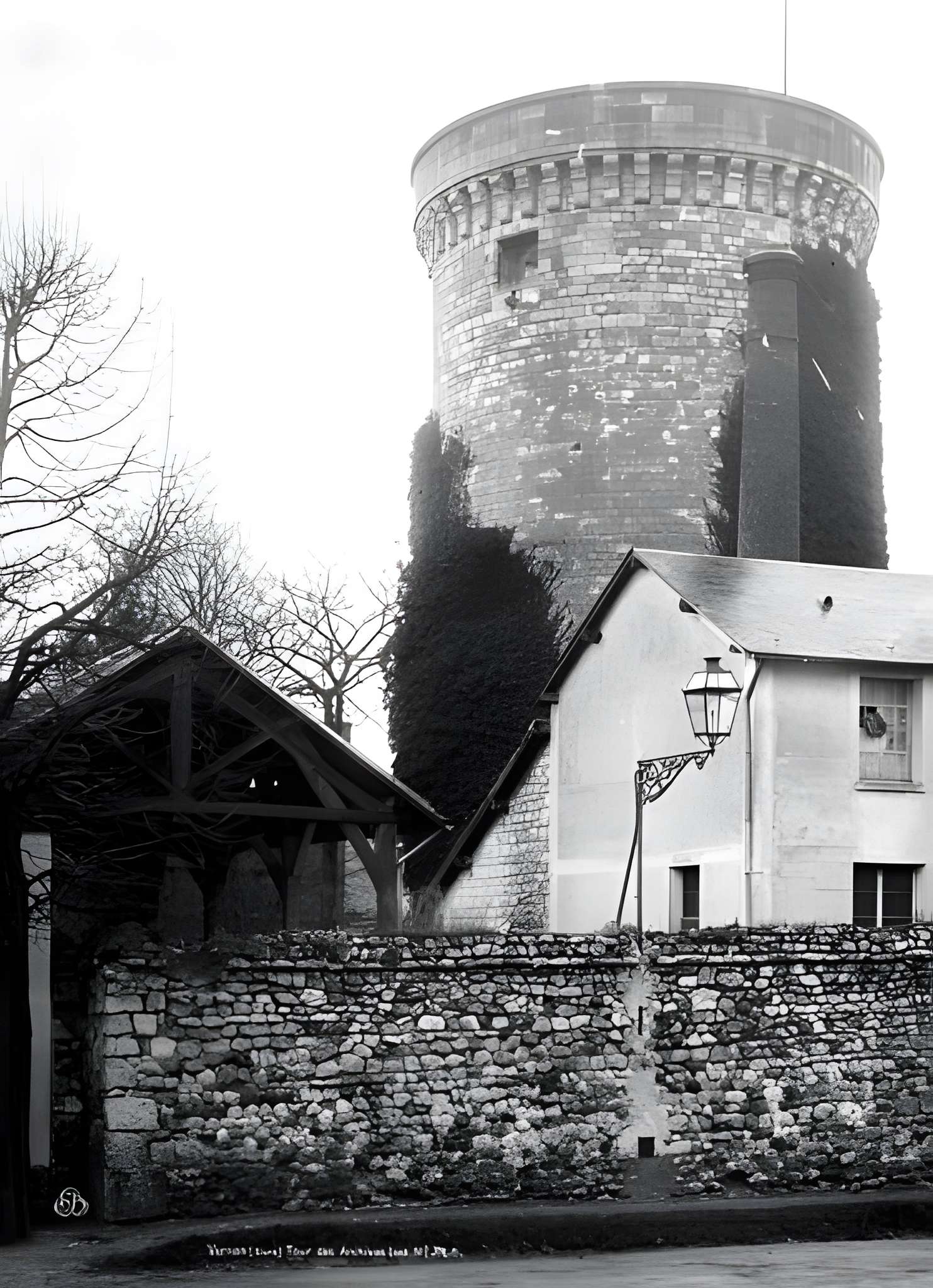 Tour des archives de Vernon