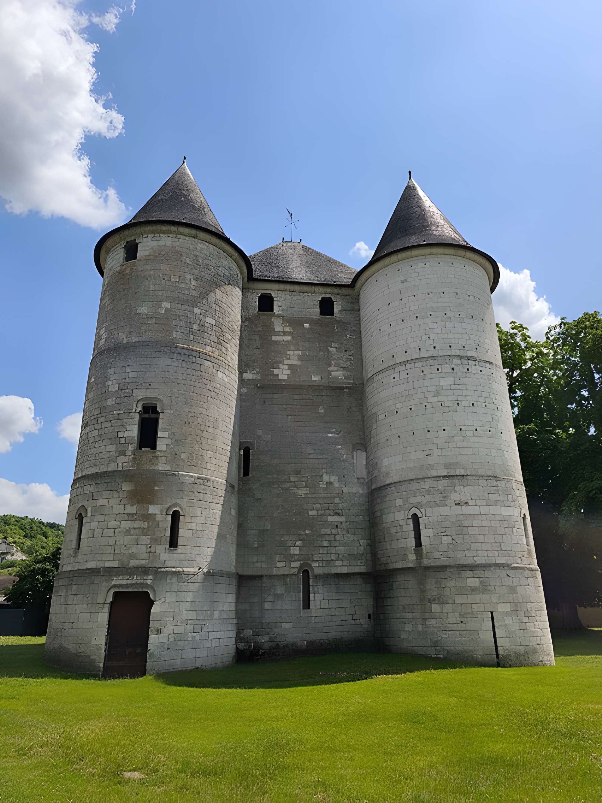 Tour des archives de Vernon