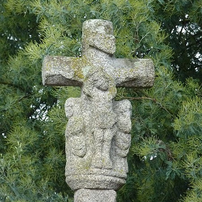 Photo de Croix du xviiie siècle de Saint-Caradec