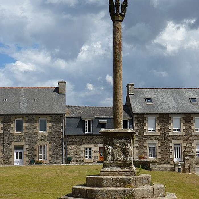 Photo de Croix du xviiie siècle de Trédarzec