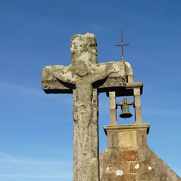 Croix en granit du xviie siècle de Trébeurden